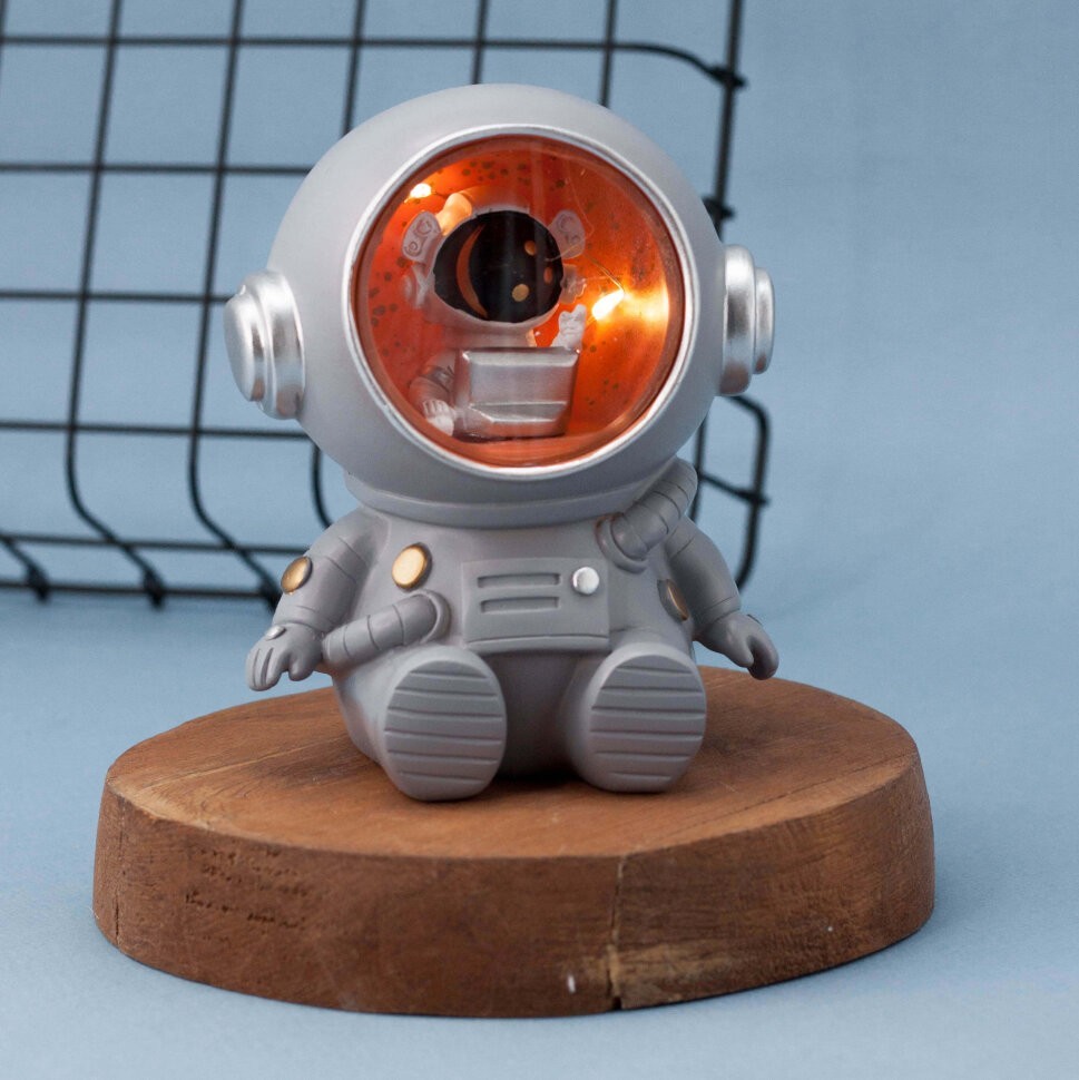 Ночник космонавт Ozon